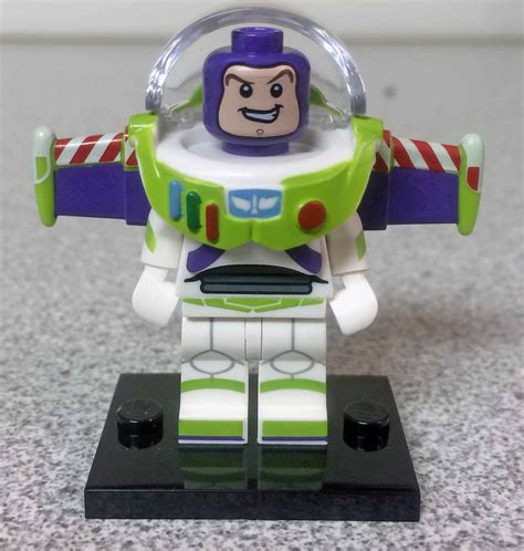 The Minifigure Collector: Minifigure Spotlight Disney's Buzz Lightyear