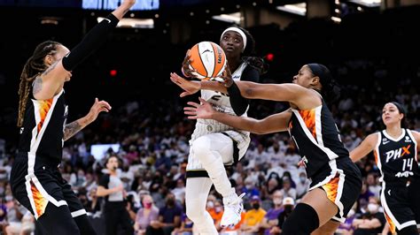 Sky blow out Mercury in Game 1 of WNBA Finals | CBC.ca