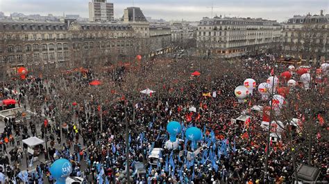 France to move ahead on pension reform despite protests – DW – 01/23/2023