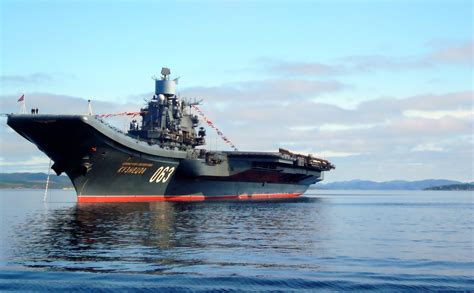 Russian aircraft carrier Admiral Kuznetsov [3072 × 1904] : r/WarshipPorn