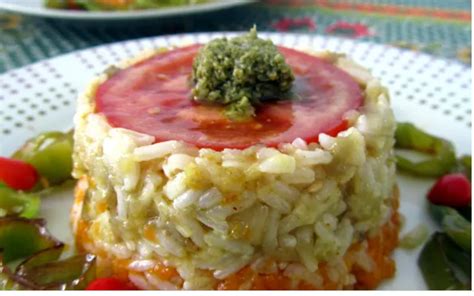 Rice timbale recipe with vegetable puree - FoodsDiary