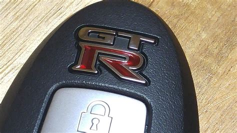 Nissan GTR Key Fob Battery Replacement - DIY - YouTube