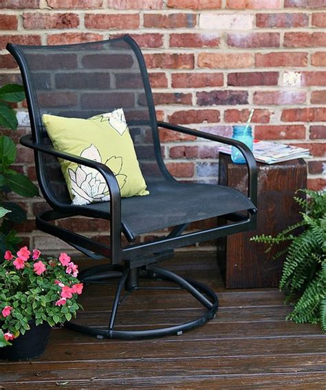 The Easy Way To Paint Metal Patio Furniture | Painting patio furniture ...