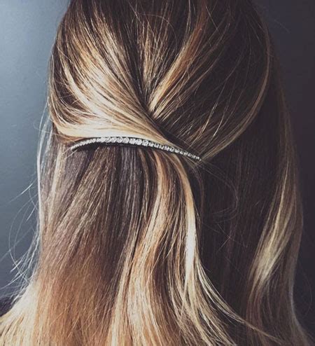 15 Easy Bobby Pin Hairstyles that are Actually Pretty