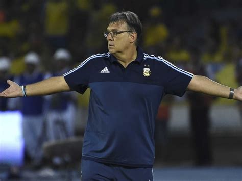 Gerardo Martino Resigns as Argentina Football Coach Ahead of Rio ...