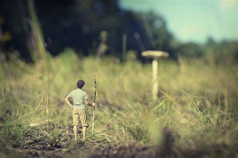 Teenage Photographer Creates Delightful Photo Series of Miniature People