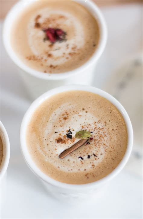 How To Make A Dirty Chai Latte | The Blondielocks | Life + Style