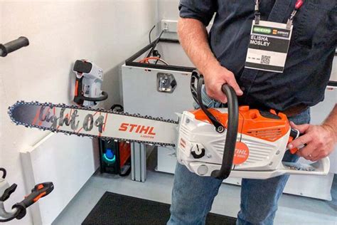 Stihl MSA 300 Battery-Powered Chainsaw - Pro Tool Reviews