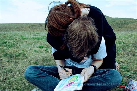 ღ๋♥ LǾvỀ ñ LǿVế ỌÑLŷ ♥๋ღ: happiness, love, hug, tightly, girl hug boy, sitting, book, colorful ...