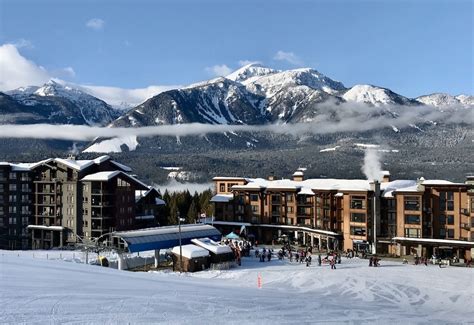 Revelstoke – A Revelstoke Mountain Resort Ski Trip Guide