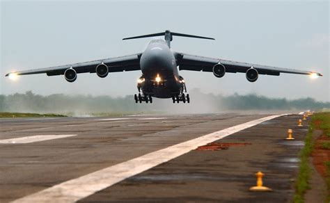 Boeing C5 Galaxy During Takeoff Aircraft Wallpaper 3038 - AERONEF.NET