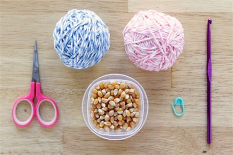 Crochet-A-Day: Easy Crochet Hacky Sack - Make and Takes