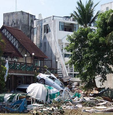 Tsunami Patong Beach, Phuket Thailand: observations by Mark Oberle