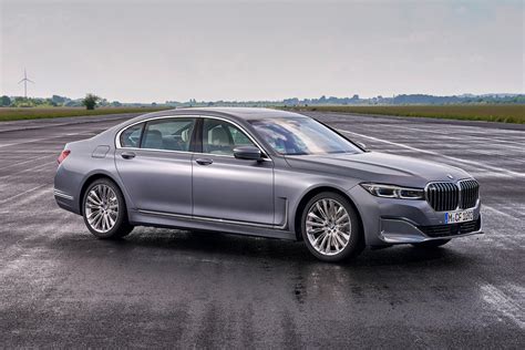 BMW Innovates With New Hybrid Diesel Engines | CarBuzz