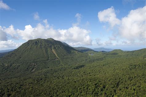 Mountain | Caribbean islands, Natural landmarks, Island