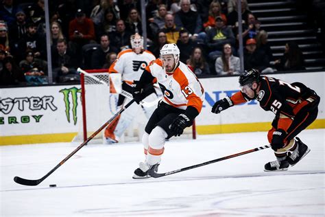 Kevin Hayes scores in OT, Flyers beat Ducks 2-1 | AP News