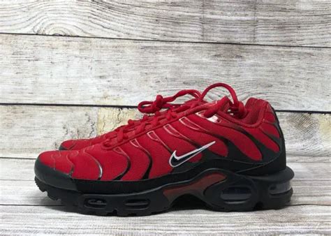 Nike Air Max Plus University Red Black