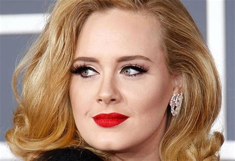 Adele's Makeup Artist Reveals The Secret Behind Her Signature Cat Eye ...