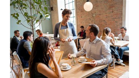 6 Skills All Top Restaurant Waiters / Waitresses Must Have - hosco.