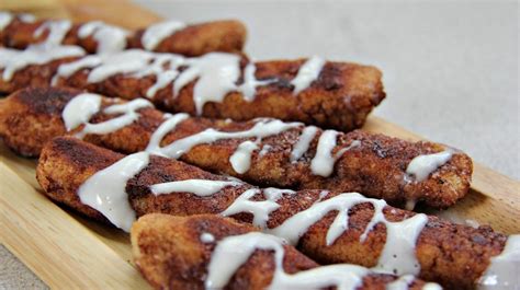 Keto Cinnamon Sticks - Divalicious Recipes | Recipe | Cinnamon sticks, Baking with coconut flour ...