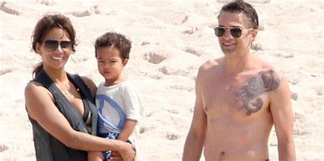 Halle Berry & Olivier Martinez Reunite For Sunny Holiday With Their Kids And Look Very ...