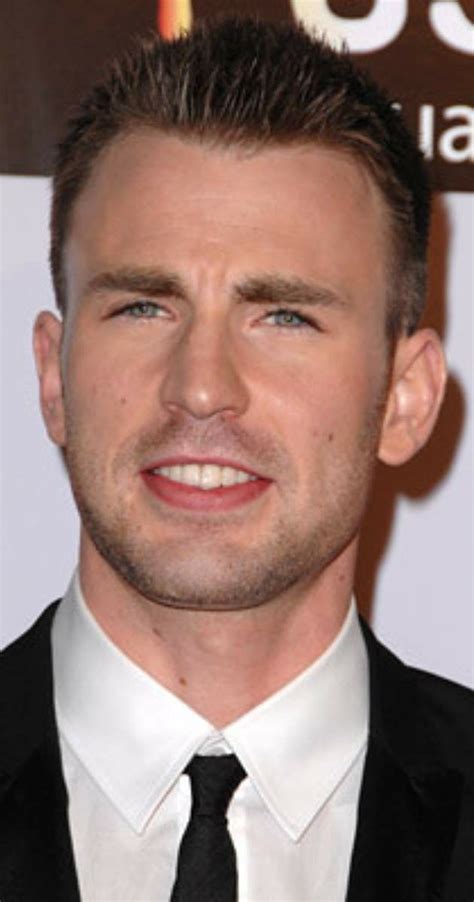 Chris Evans | Party hairstyles, Long hair styles men, Medium hair styles