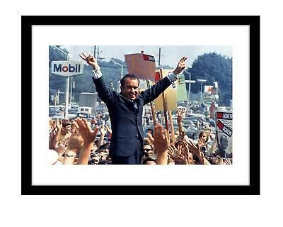 Richard Nixon 5x7 photo print giving peace sign US president republican | eBay