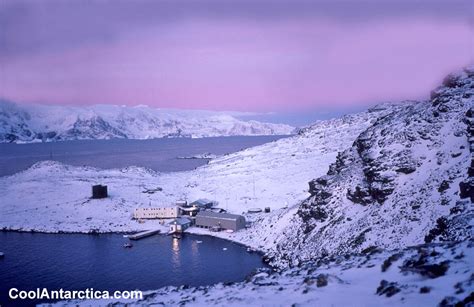 Thumbnails - Signy Island Antarctica base dusk - Free use pictures of Antarctica