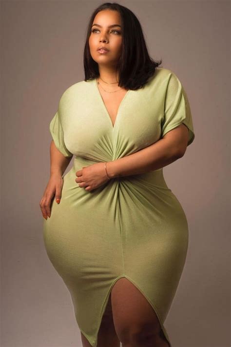 Super cute and thick. | Curvy women fashion, Curvy girl fashion, Curvy woman