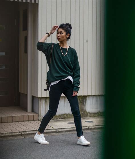 How To Wear Emerald Green Outfits: Easy Style Guide Inspiration 2023 | Fashion Canons