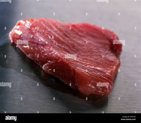 Fresh bluefin tuna steak, close-up Stock Photo - Alamy