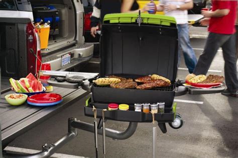 Best Tailgate Grill: Buying Guide and Expert’s Reviews