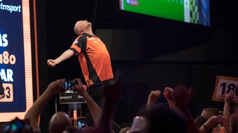 Raymond van Barneveld pays to tribute to incredible Rotterdam crowd ...