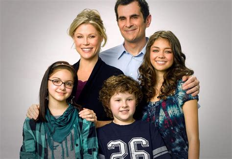 Prime Video: Modern Family - Season 3