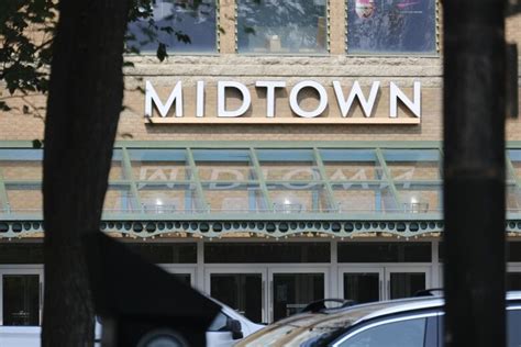 Lease cancelled for proposed grocery store in Saskatoon's Midtown mall | CBC News