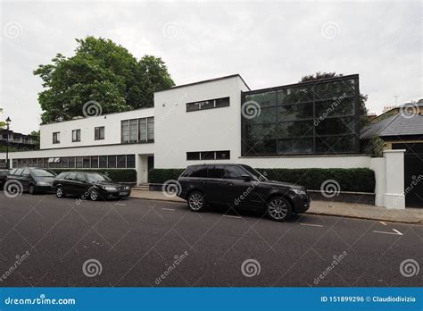 Cohen House in London editorial photo. Image of gropius - 151899296