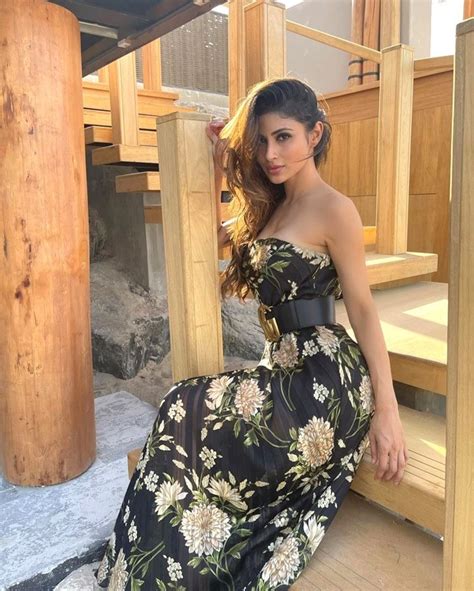 Mouni Roy looks breathtaking in a black floral dress in Dubai ...