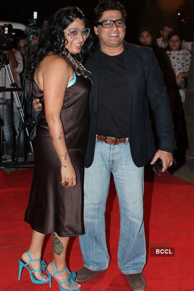 Ayub Khan with wife Niharika Khan as she throws a party at Mia Cucina ...