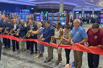 Illinois Celebrates the Grand Opening of Walker's Bluff Casino Resort ...