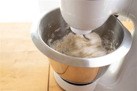 Can You Safely Mix Bread Dough In A Stainless Steel Bowl? - Kitchen Seer