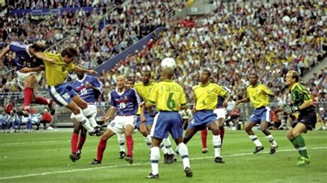 FIFA Rewind : Revivez en entier la finale de la Coupe du Monde 1998 entre la France et le Brésil ...