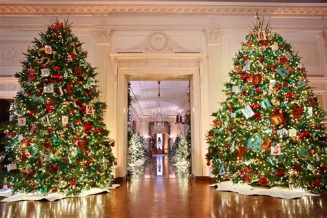 White House Christmas Decorations Spark Fresh Melania Trump Mockery ...