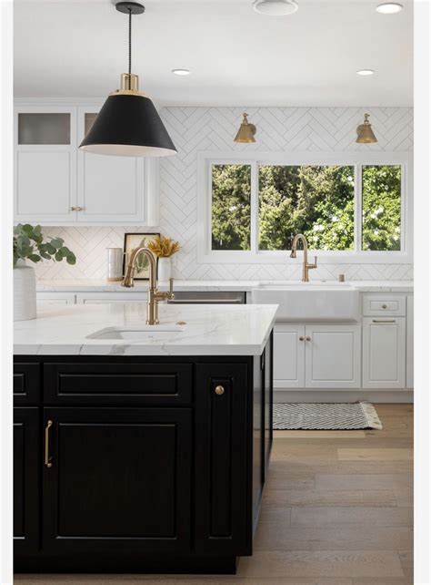 Black Island White Kitchen Cabinets - KITCHENQIW