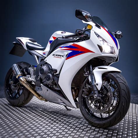 Jophy jacob Paul - 2012 Honda CBR1000RR Fireblade + £1000 - 1999 Tkts ...