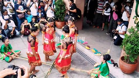 Mataram Culture Festival 2017: Lompat Bambu - YouTube