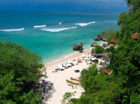 9 Dreamy Beaches in Uluwatu You Can't Miss • Hoponworld