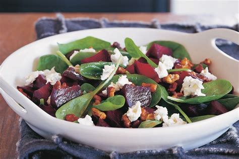 Roasted beetroot & baby spinach salad with walnut dressing