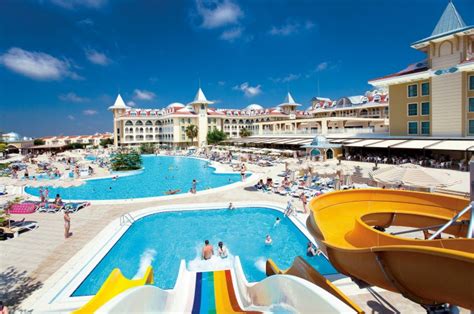 Hotels mit Aquaparks in der Türkei - auf die Rutschen, fertig, los!