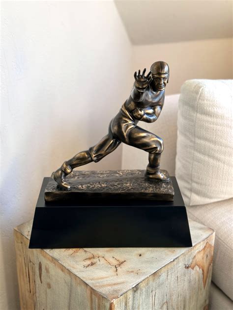 Heisman Trophy – TrophyClone