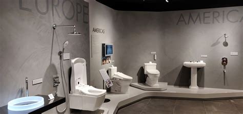 Toto toilet museum : Kitakyushu Japan | Visions of Travel